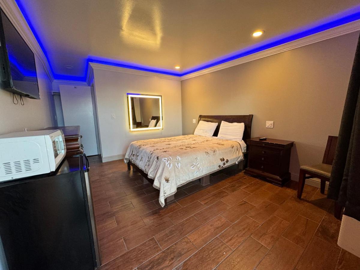 Travel Inn Greenfield Экстерьер фото