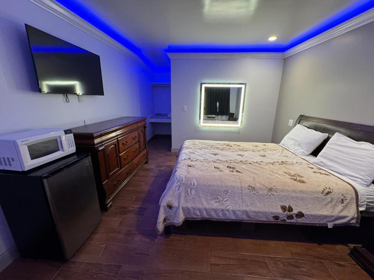Travel Inn Greenfield Экстерьер фото